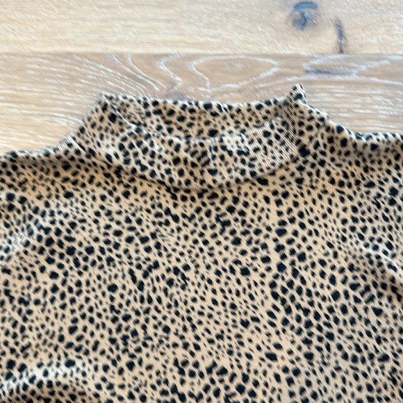 American Eagle Turtleneck - Picture 3 of 5